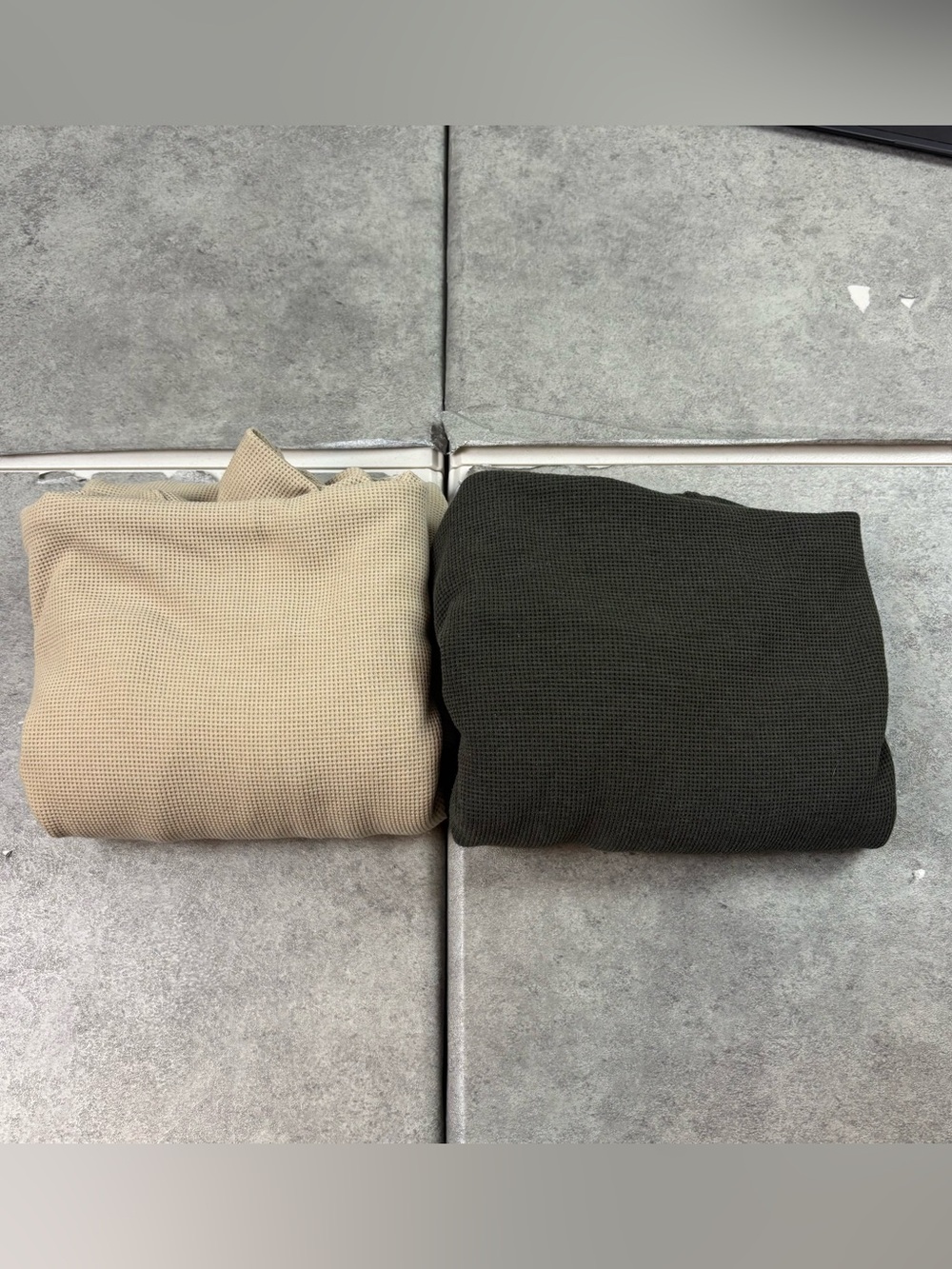 Lot of 2 mens lululemon waffle pattern hoodies